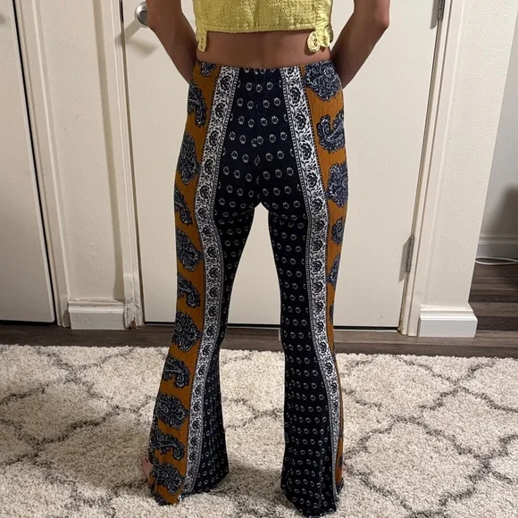 Authentic Novella Royale Bohemian Patterned Flare Pants - Picture 1 of 5